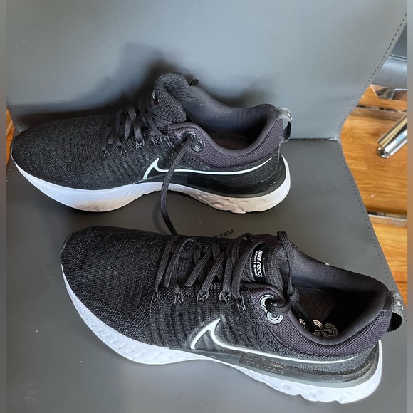 Nike React Infinity 3
Women's Road Running Shoes Size 9 - Picture 4 of 5